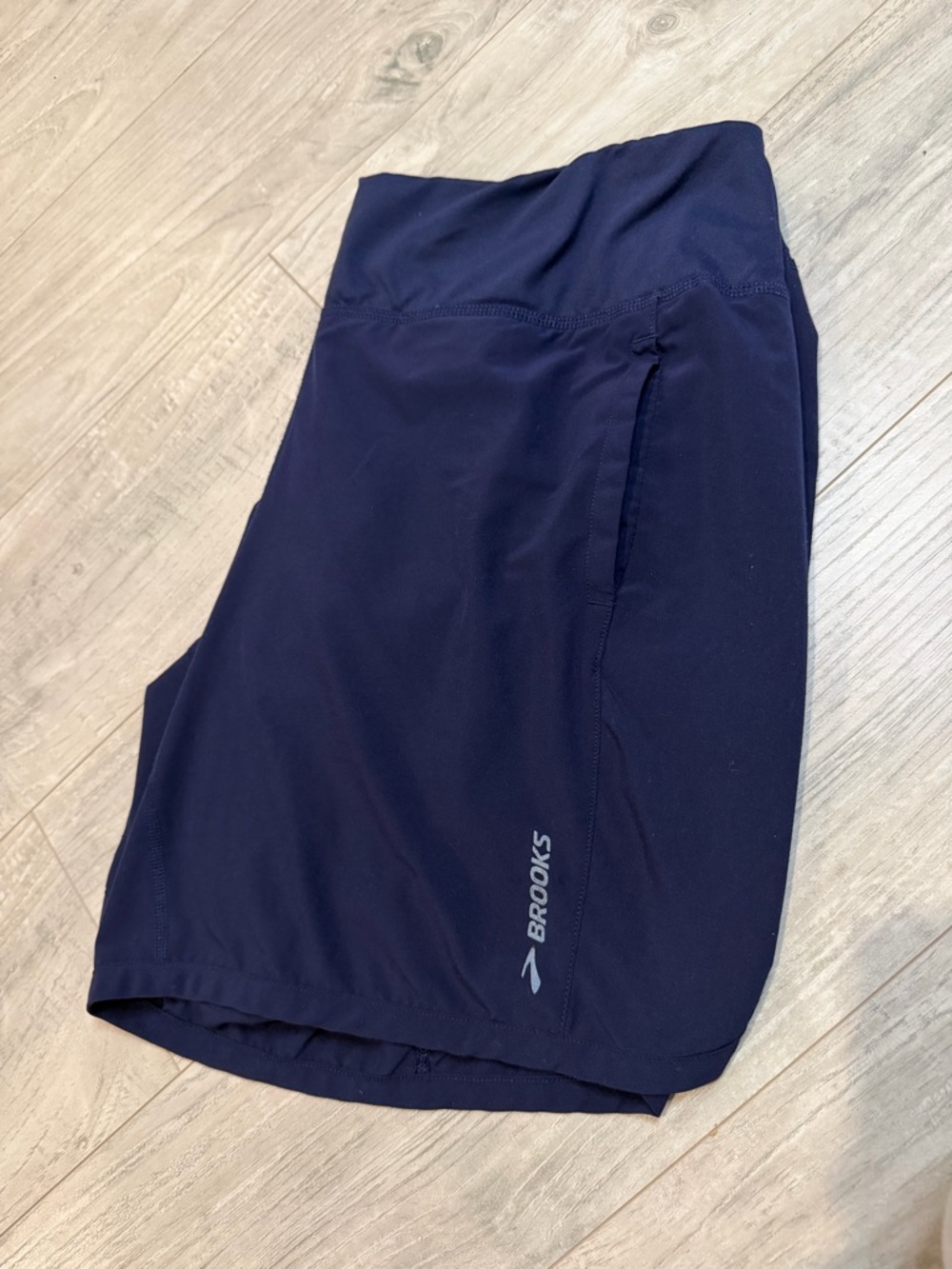 Brooks Women's Chaser 7" Shorts L - Picture 9 of 10